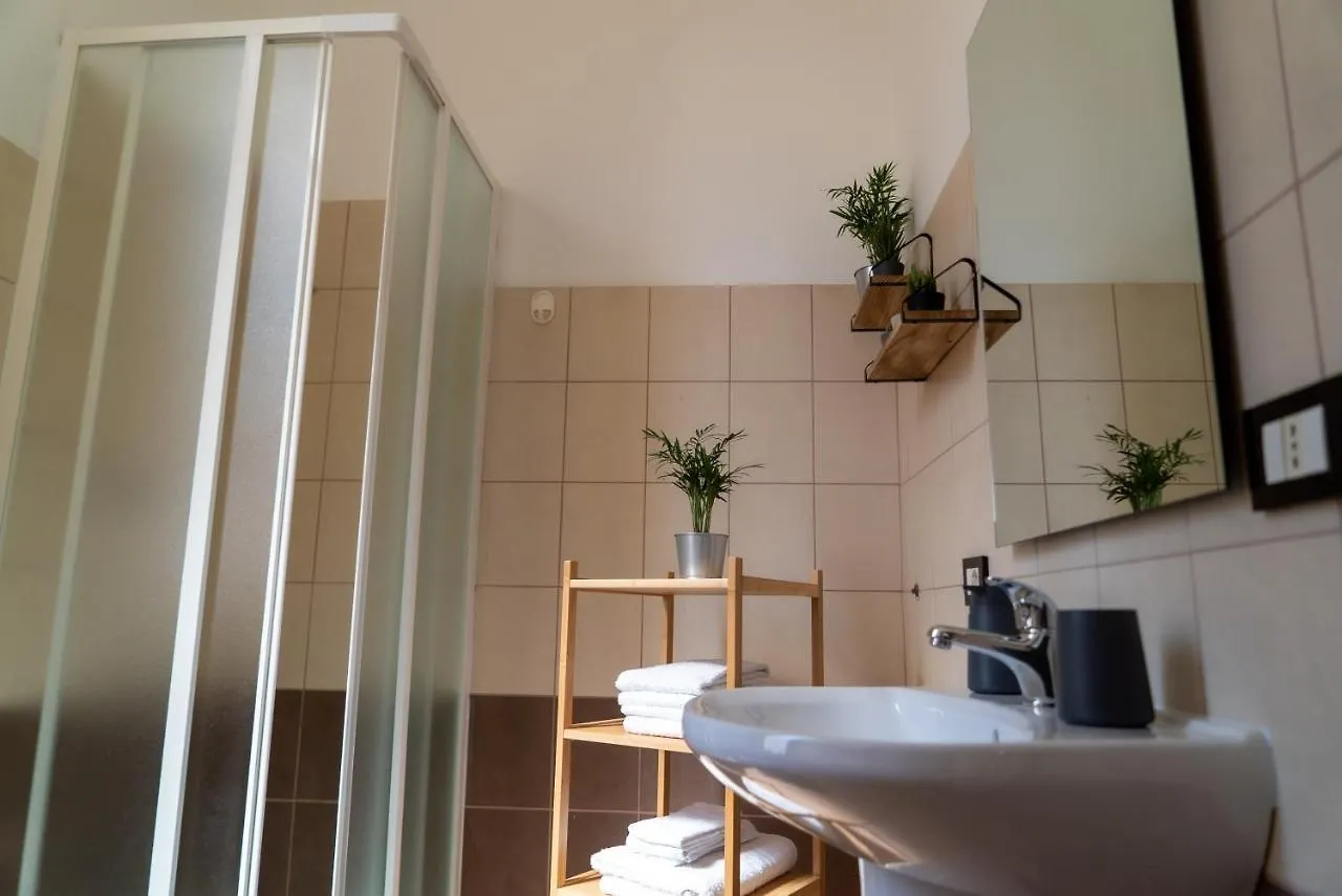 Three Bedroom Apartment In The Centre Of The City Milan