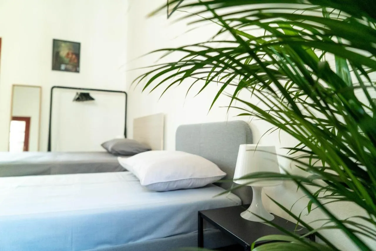 Three Bedroom Apartment In The Centre Of The City Milan 0*,  Italy