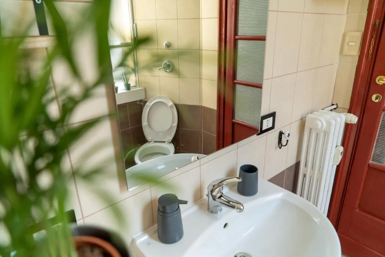 Three Bedroom Apartment In The Centre Of The City Milan
